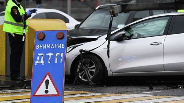 В Кемеровской области перекрыта трасса из-за ДТП с 18 машинами